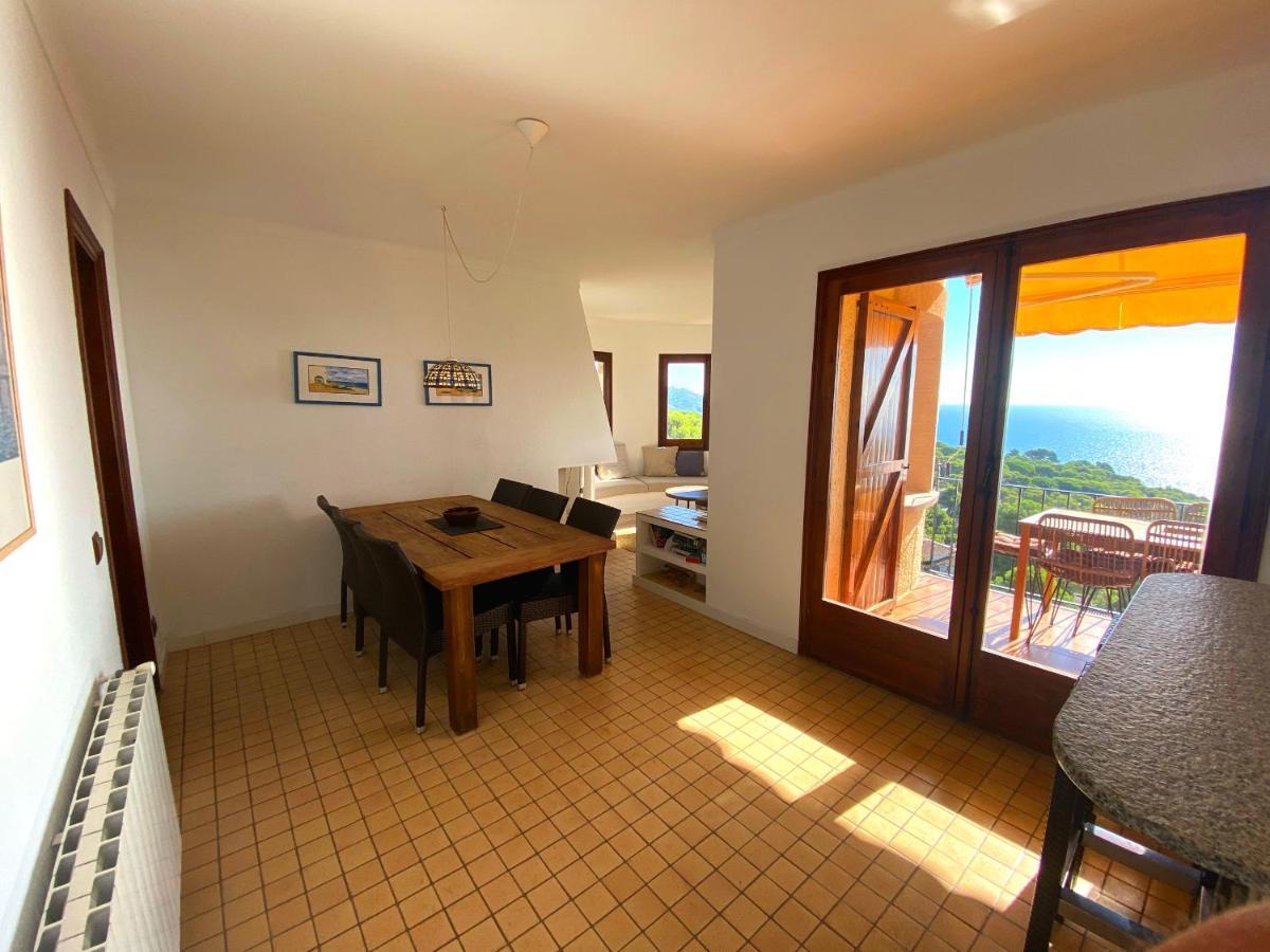 Pangsapuri 65 m² dengan 3 bilik tidur dan 3 bilik mandi peribadi di Calella de Palafrugell Luaran gambar